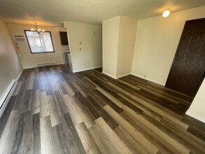 1812 E Mallon Ave in Spokane, WA - Building Photo - Building Photo