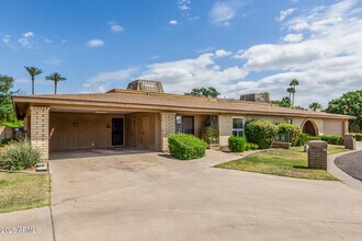 1012 E Wagon Wheel Dr in Phoenix, AZ - Building Photo - Building Photo
