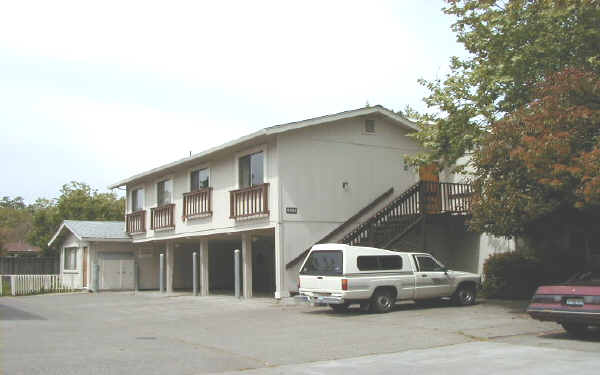 6451 Montecito Blvd in Santa Rosa, CA - Building Photo - Building Photo