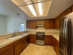 346 Oliver Rd in Santa Barbara, CA - Building Photo - Building Photo