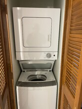 909 Indian St in Saint Paul, NE - Foto de edificio - Building Photo