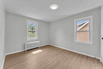 647 N Delaware St in Paulsboro, NJ - Building Photo - Building Photo