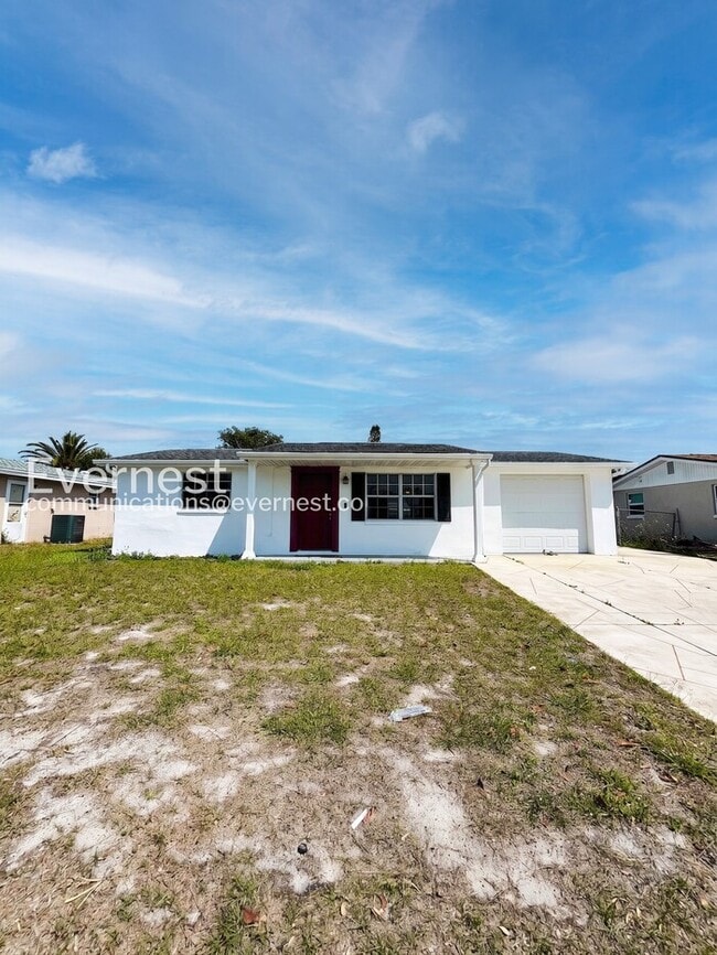 9130 Chatam Ln in Port Richey, FL - Building Photo - Building Photo