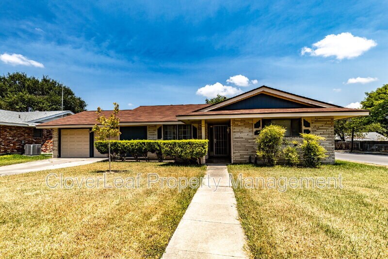 3503 Clearfield Dr in San Antonio, TX - Building Photo
