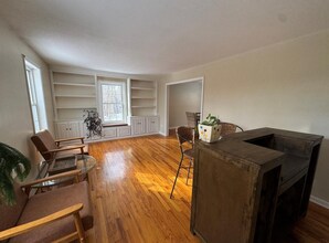 237 Chestnut Hill Rd in Killingworth, CT - Building Photo - Building Photo