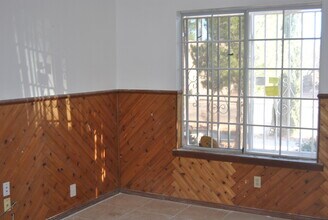 321 Arisano Dr in El Paso, TX - Building Photo - Building Photo