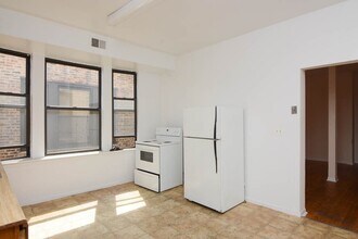 2319 N Kedzie Blvd in Chicago, IL - Building Photo - Building Photo