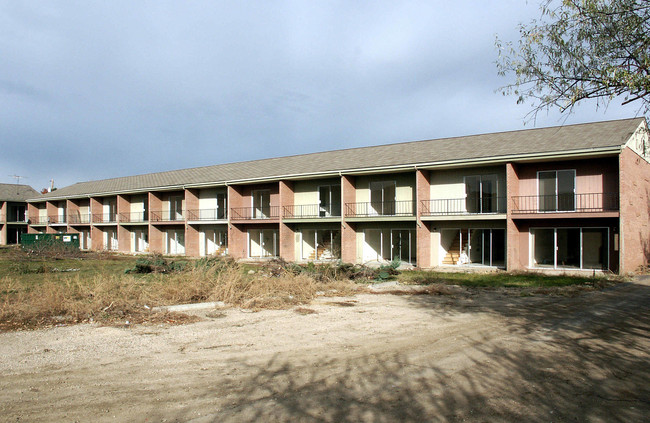 Pinon Glen in Boulder, CO - Building Photo - Building Photo