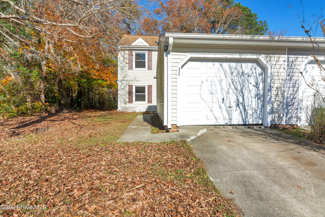 322 Bracken Pl in Jacksonville, NC - Foto de edificio