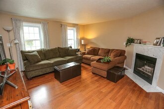 106 Weston Rd in Manchester, NH - Foto de edificio - Building Photo