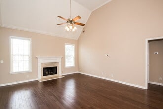 84 Columns Way in Newnan, GA - Building Photo - Building Photo