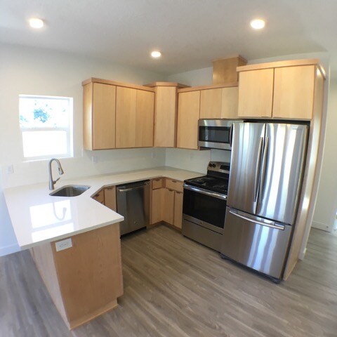 1410 Ferry St SE in Salem, OR - Building Photo