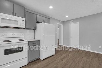 111 E Mell St in Pooler, GA - Building Photo - Building Photo