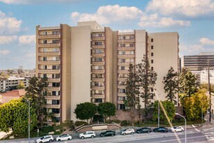 321 S San Vicente Blvd, Unit #805 in Los Angeles, CA - Building Photo