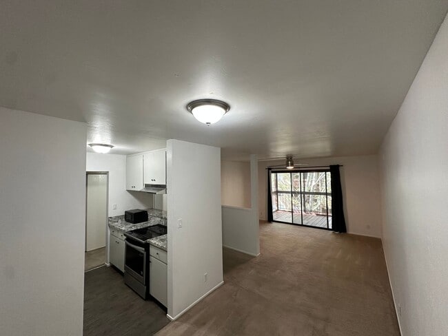 property at 2955 Lakeside Dr