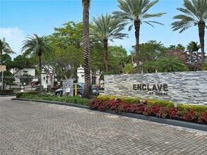 4460 NW 107th Ave in Doral, FL - Building Photo - Building Photo