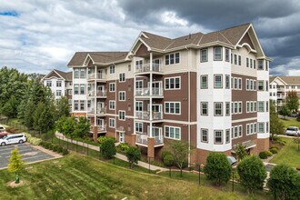 Applewood Pointe of Roseville at Central Park in Roseville, MN - Building Photo - Building Photo