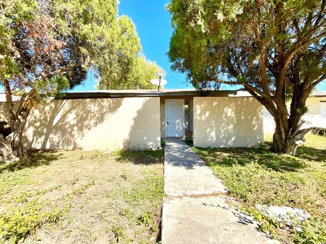 property at 7237 Glen Bay Dr