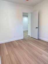 318 3rd Ln in South San Francisco, CA - Building Photo - Building Photo