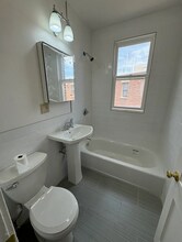 10 Scottfield Rd, Unit 12 in Boston, MA - Foto de edificio - Building Photo