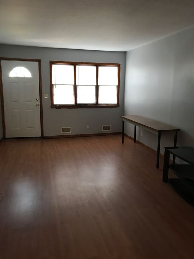 6640-6642 Askew Ave in Kansas City, MO - Building Photo - Building Photo