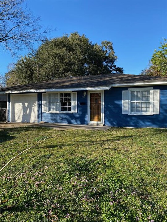 1914 Bogatto St in La Marque, TX - Building Photo