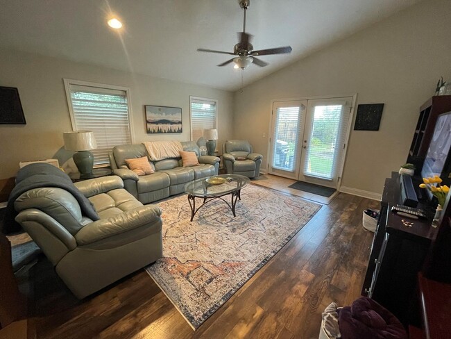 106 Kaelyn Ln in Port St. Joe, FL - Building Photo - Building Photo