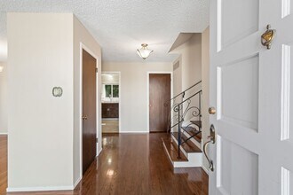 565 Hawthorne Ave in San Bruno, CA - Building Photo - Building Photo