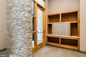 220 S 16th St in Philadelphia, PA - Building Photo - Building Photo