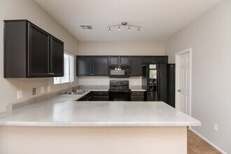 6055 W Jones Ave in Phoenix, AZ - Building Photo - Building Photo