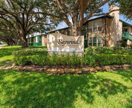 Baywind Condominiums in Houston, TX - Building Photo - Building Photo