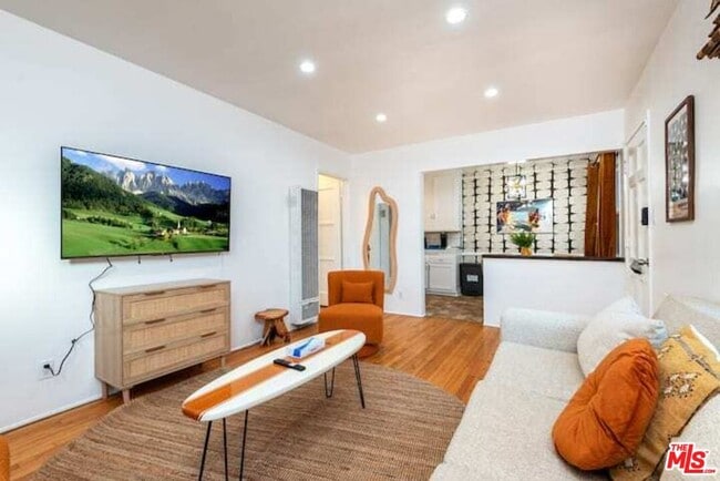 property at 604 Venezia Ave