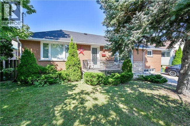 property at 1008 Upper Wellington St