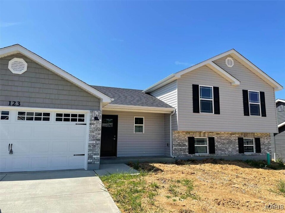 123 Chestnut Ridge Dr in Wright City, MO - Building Photo