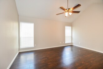 911 Walters Dr in Cedar Hill, TX - Building Photo - Building Photo