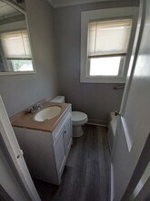 2 Cates Ave, Unit 2-B in Thomasville, NC - Foto de edificio - Building Photo