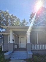 127 Lafayette Ave in Colonial Heights, VA - Building Photo