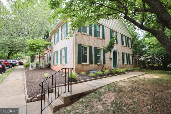 property at 2400 Ansdel Ct
