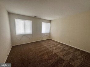8 Winners Cir in Owings Mills, MD - Building Photo - Building Photo