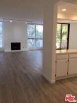 1825 Midvale Ave in Los Angeles, CA - Building Photo