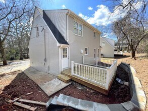 135 Hardin Dr in Athens, GA - Building Photo - Building Photo