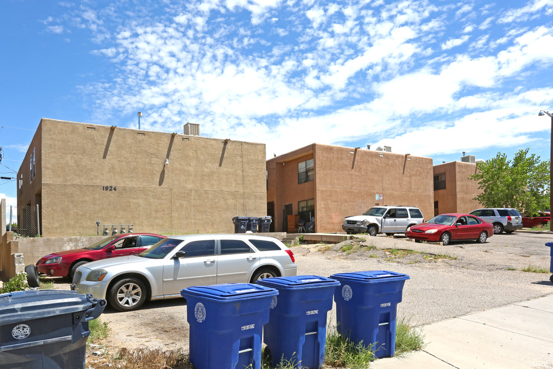 1924-1932 Buena Vista Dr SE in Albuquerque, NM - Building Photo