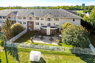 Arbor Pointe Apartments in St. Paul, MN - Foto de edificio - Building Photo