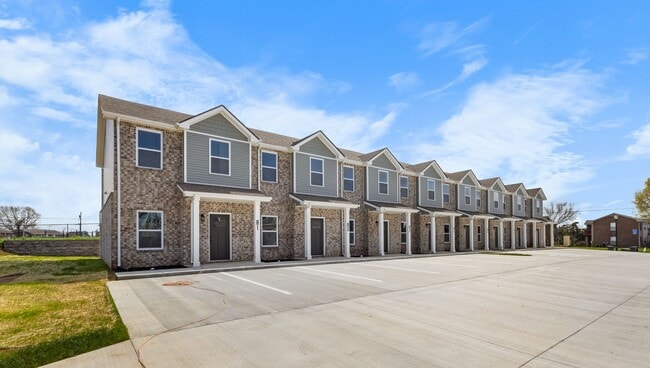 3854 Jockey Dr in Clarksville, TN - Building Photo - Building Photo