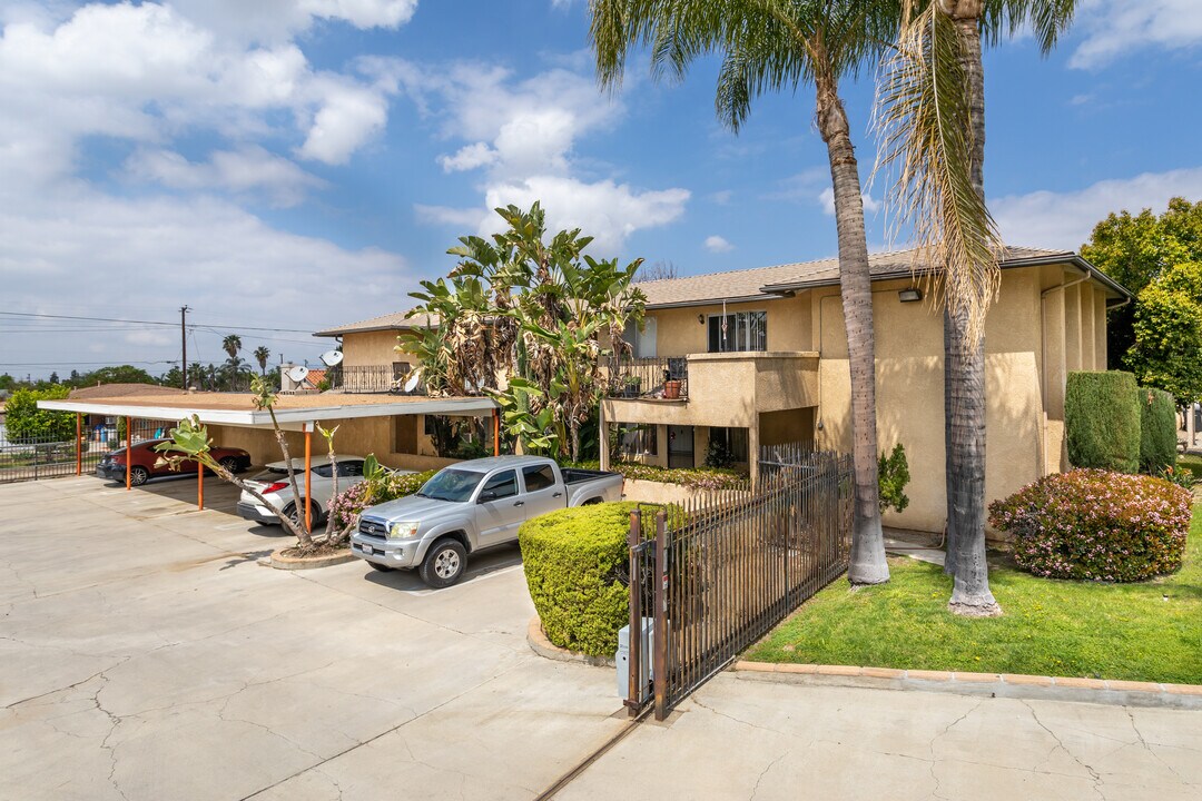 1209 Tribune St in Redlands, CA - Foto de edificio
