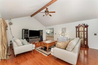 4240 Creekwood Ln in Mulberry, FL - Foto de edificio - Building Photo