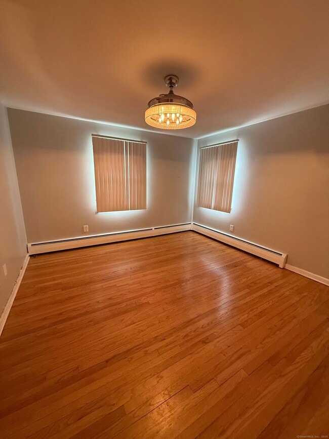 46 Edgecomb St in Hamden, CT - Foto de edificio - Building Photo
