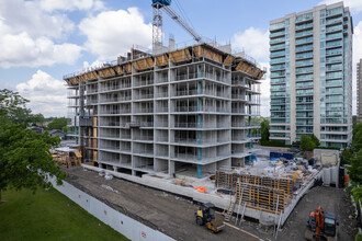 S2 Stonebrook in Mississauga, ON - Building Photo - Building Photo