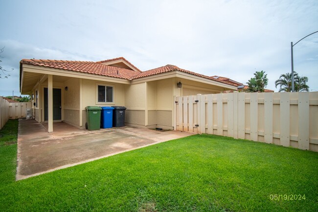 91-1002-1002 Hokuimo St in Kapolei, HI - Foto de edificio - Building Photo