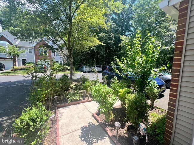9 Henry Ct in Plainsboro, NJ - Building Photo - Building Photo